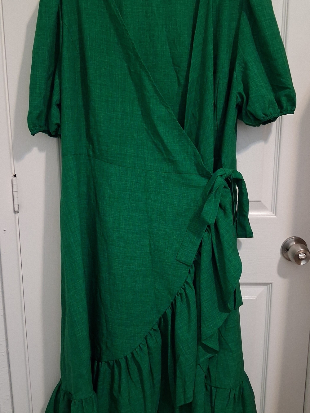 SHEIN Emerald Green Wrap Midi Dress with Ruffle Detail